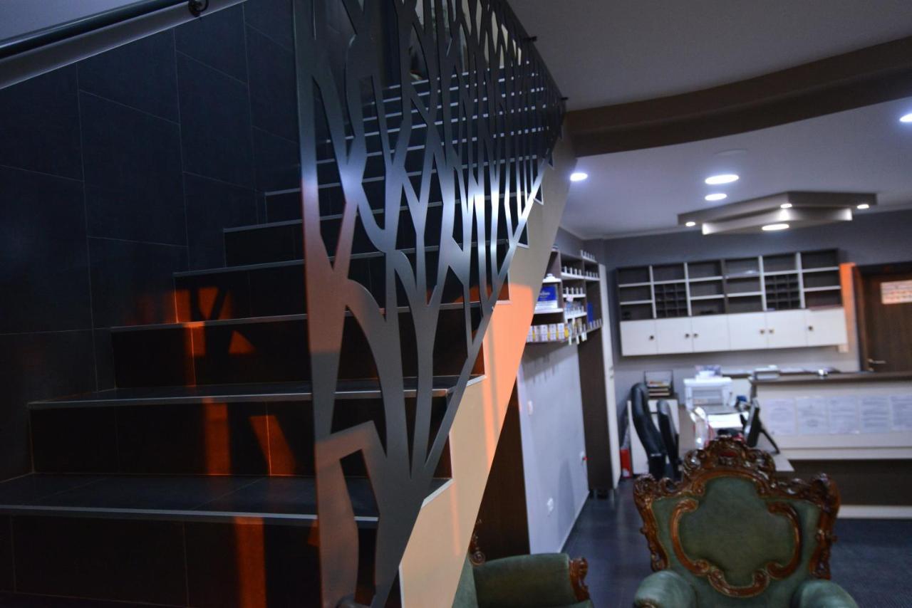 Garni Hotel Kaca Kragujevac Exterior foto