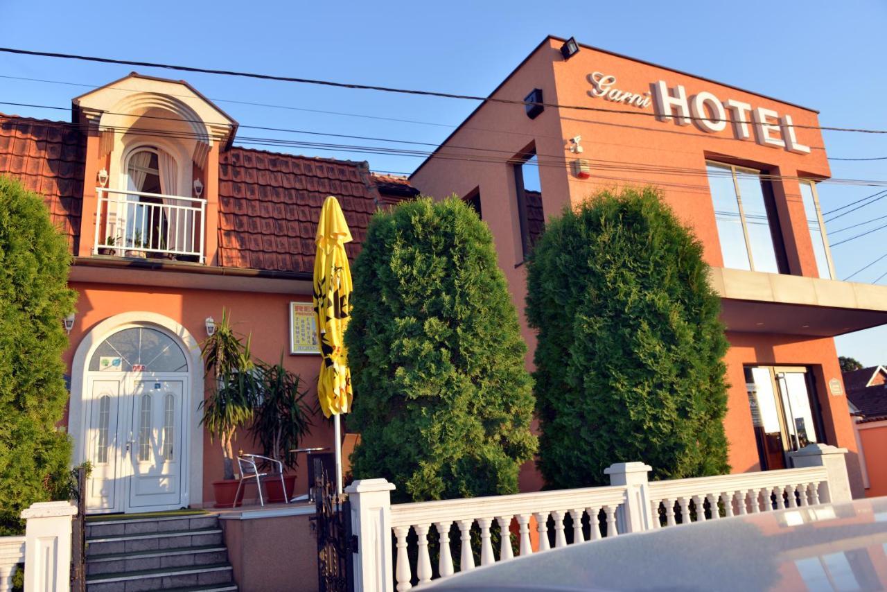 Garni Hotel Kaca Kragujevac Exterior foto