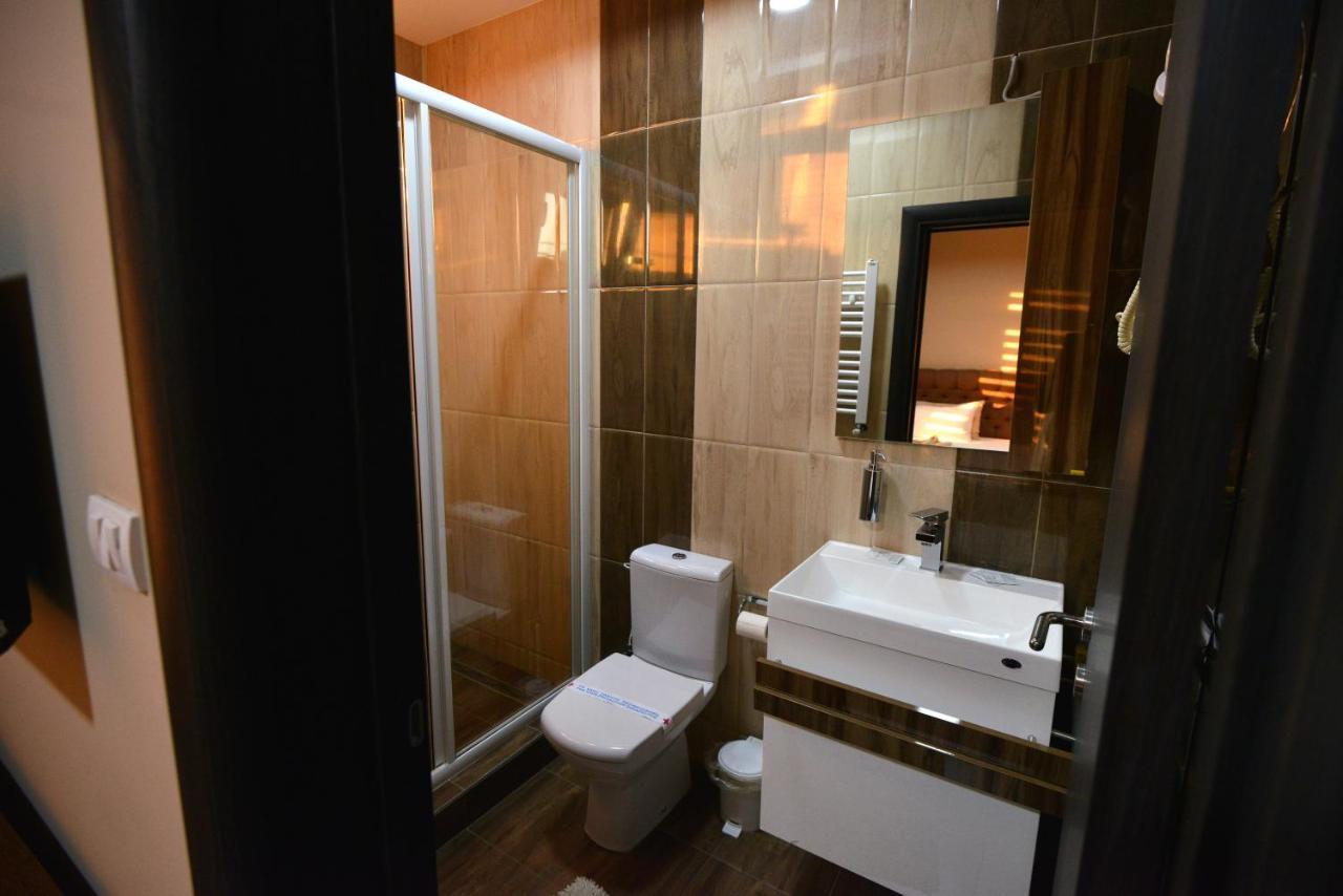 Garni Hotel Kaca Kragujevac Exterior foto