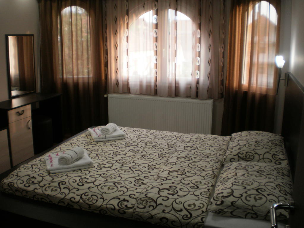 Garni Hotel Kaca Kragujevac Cameră foto
