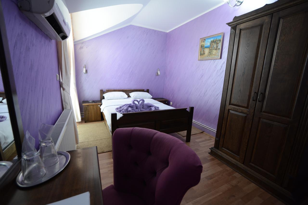 Garni Hotel Kaca Kragujevac Exterior foto